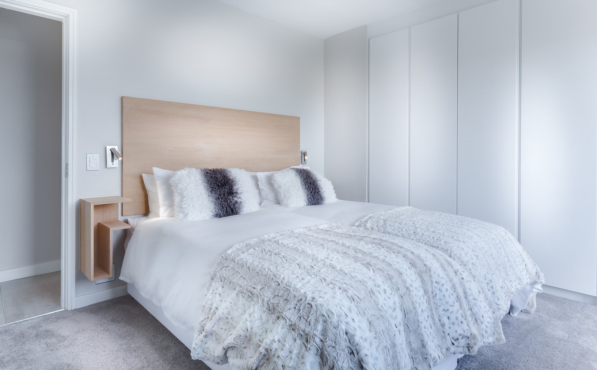 Bed linen cleaning in Toronto